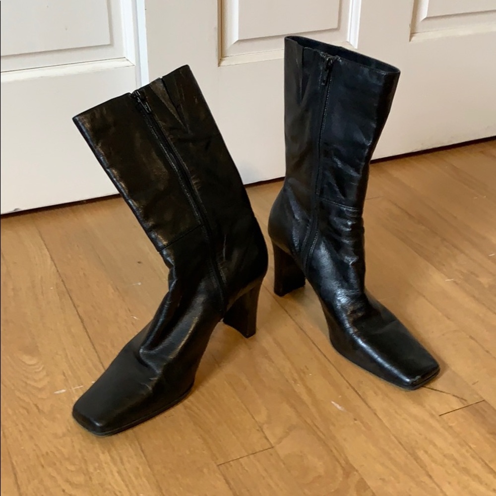 Bandilino black leather boots
